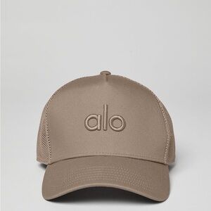 ALO Yoga District Trucker Hat